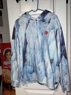 Supreme x north face mountain climber hoodie